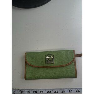 Dooney & Bourke Pebble Grain Spearmint Green Clutch Wallet